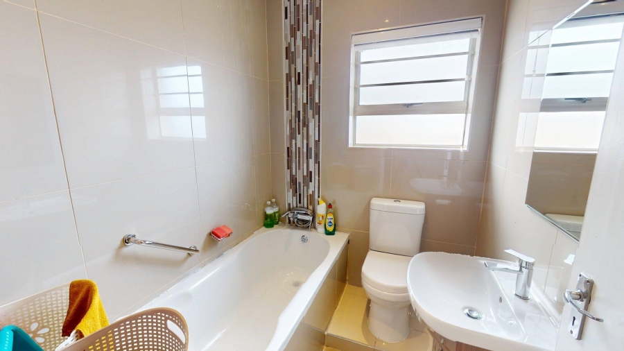 2 Bedroom Property for Sale in Algoa Park Eastern Cape